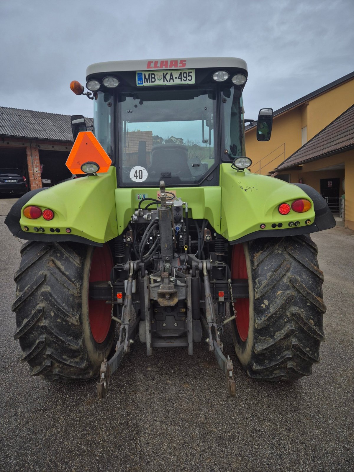 Traktor van het type CLAAS ARION 510 CIS, Gebrauchtmaschine in Naklo (Foto 8)