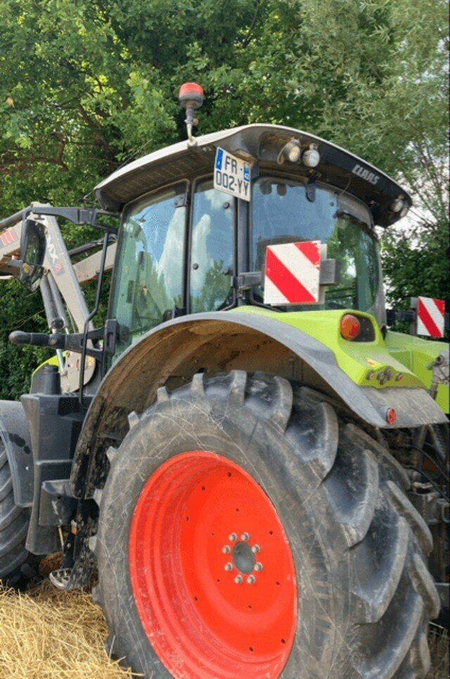 Traktor des Typs CLAAS ARION 510 CMATIC CONCEPT, Gebrauchtmaschine in Feurs (Bild 4)