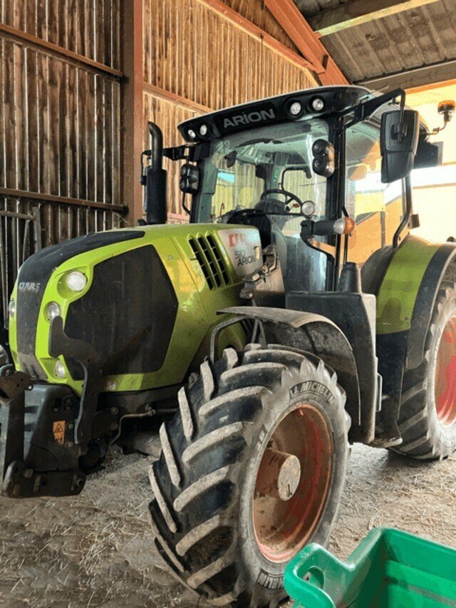 Traktor του τύπου CLAAS ARION 510 CMATIC SUR MESURE, Gebrauchtmaschine σε Hauteroche (Φωτογραφία 1)