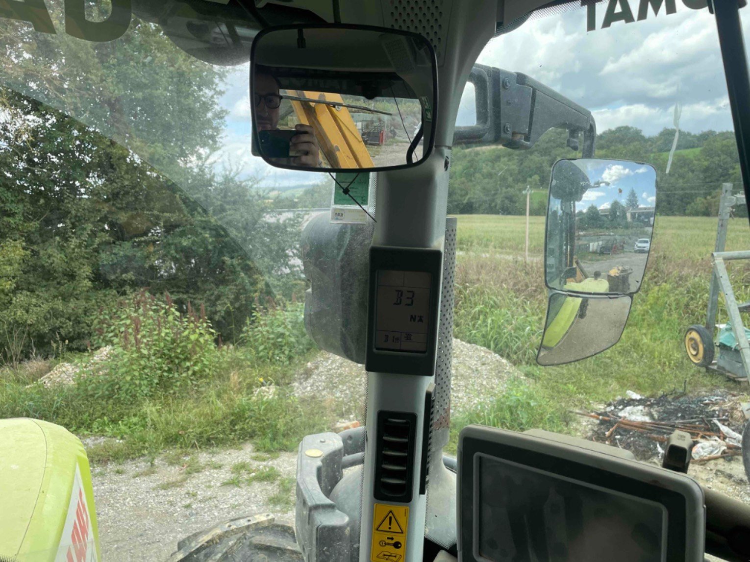 Traktor des Typs CLAAS ARION 510 CONCEPT, Gebrauchtmaschine in ORLEIX (Bild 5)