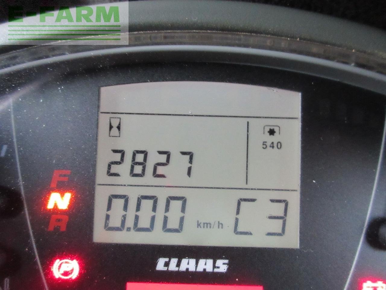 Traktor des Typs CLAAS arion 510 first edition, Gebrauchtmaschine in PLOUIGNEAU (Bild 10)