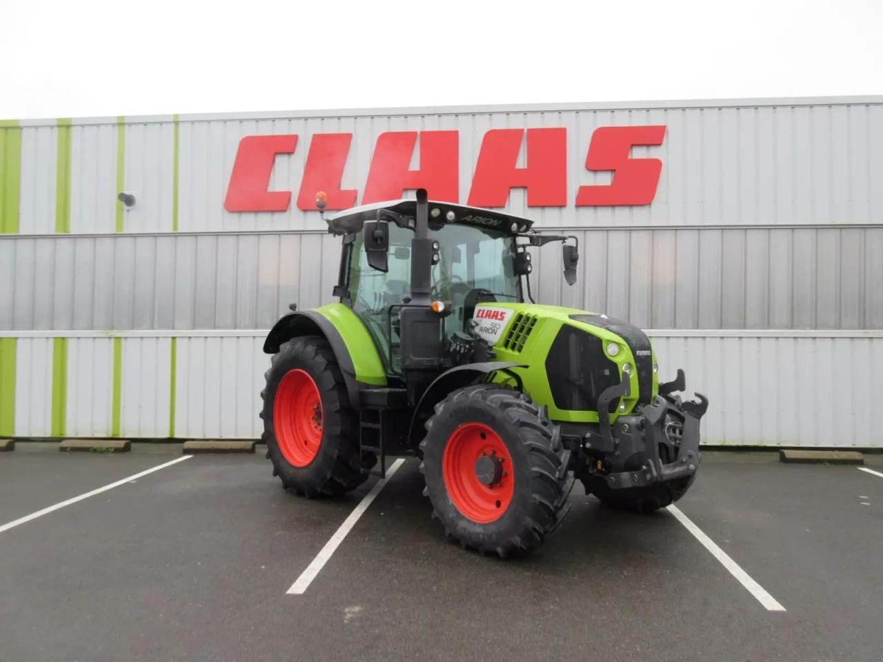Traktor van het type CLAAS arion 510 first edition, Gebrauchtmaschine in PLOUIGNEAU (Foto 2)