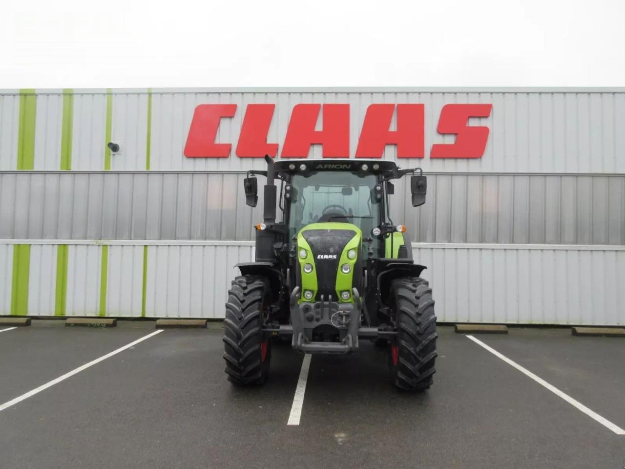 Traktor van het type CLAAS arion 510 first edition, Gebrauchtmaschine in PLOUIGNEAU (Foto 3)