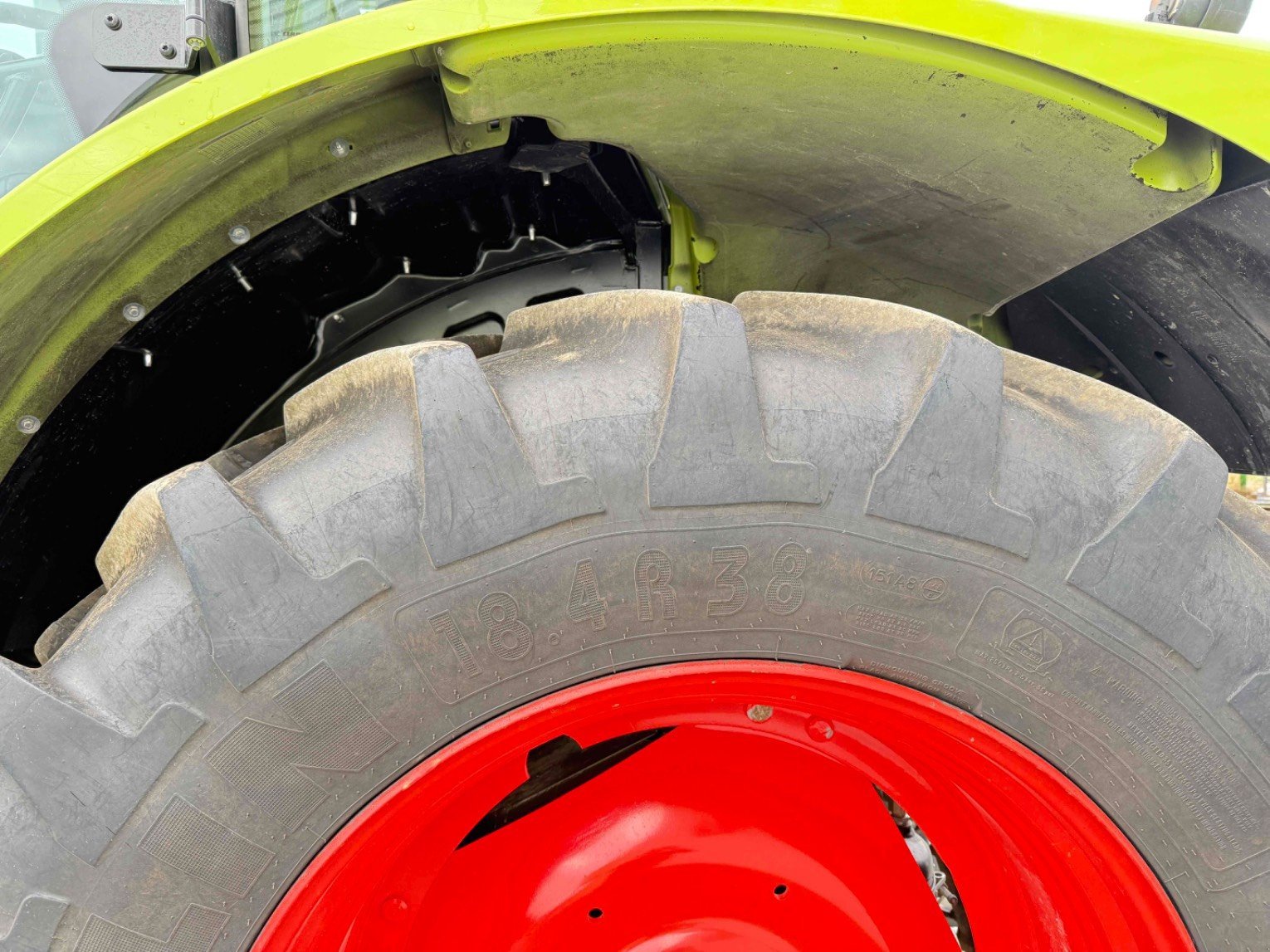 Traktor van het type CLAAS ARION 510 HEXASHIFT -, Gebrauchtmaschine in ST ELIX THEUX (Foto 8)