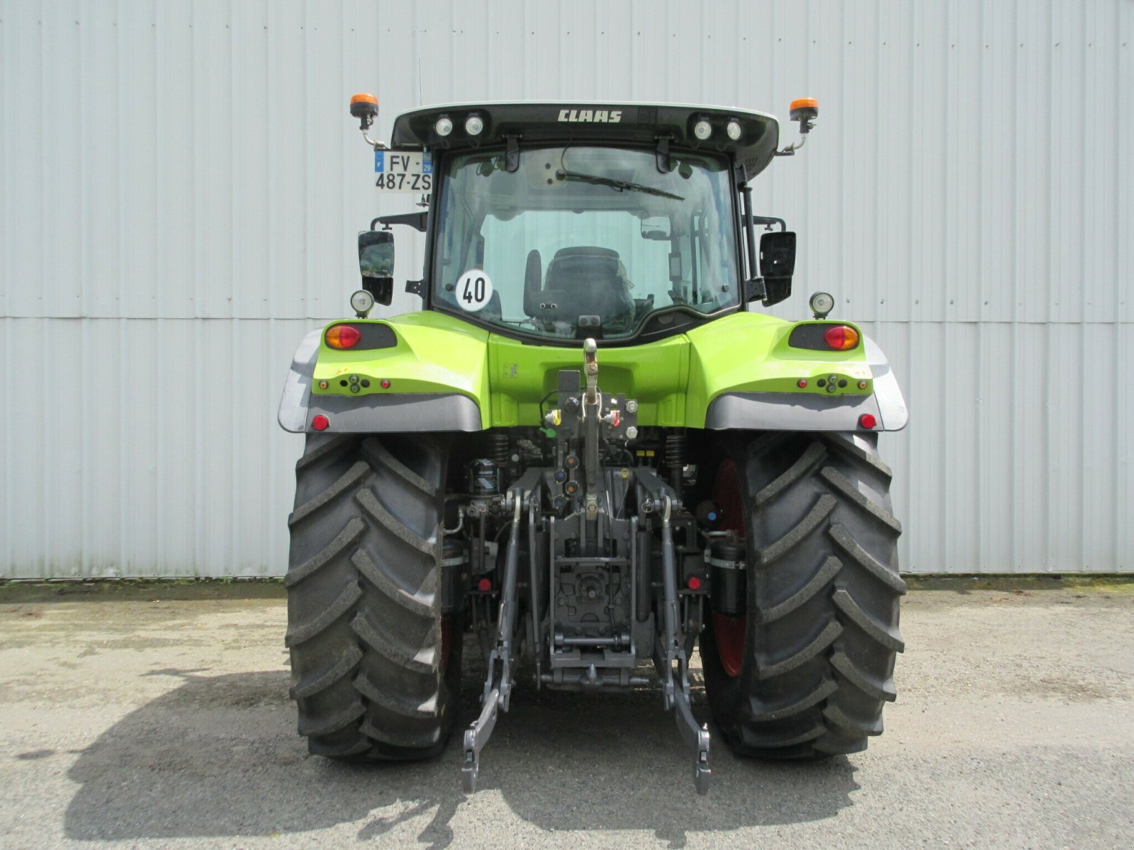 Traktor типа CLAAS ARION 510 - S5 SUR MESURE, Gebrauchtmaschine в PLOUIGNEAU (Фотография 9)