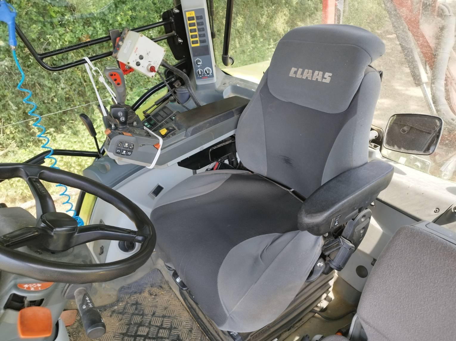 Traktor vrste CLAAS Arion 510, Gebrauchtmaschine v Le Horps (Slika 11)