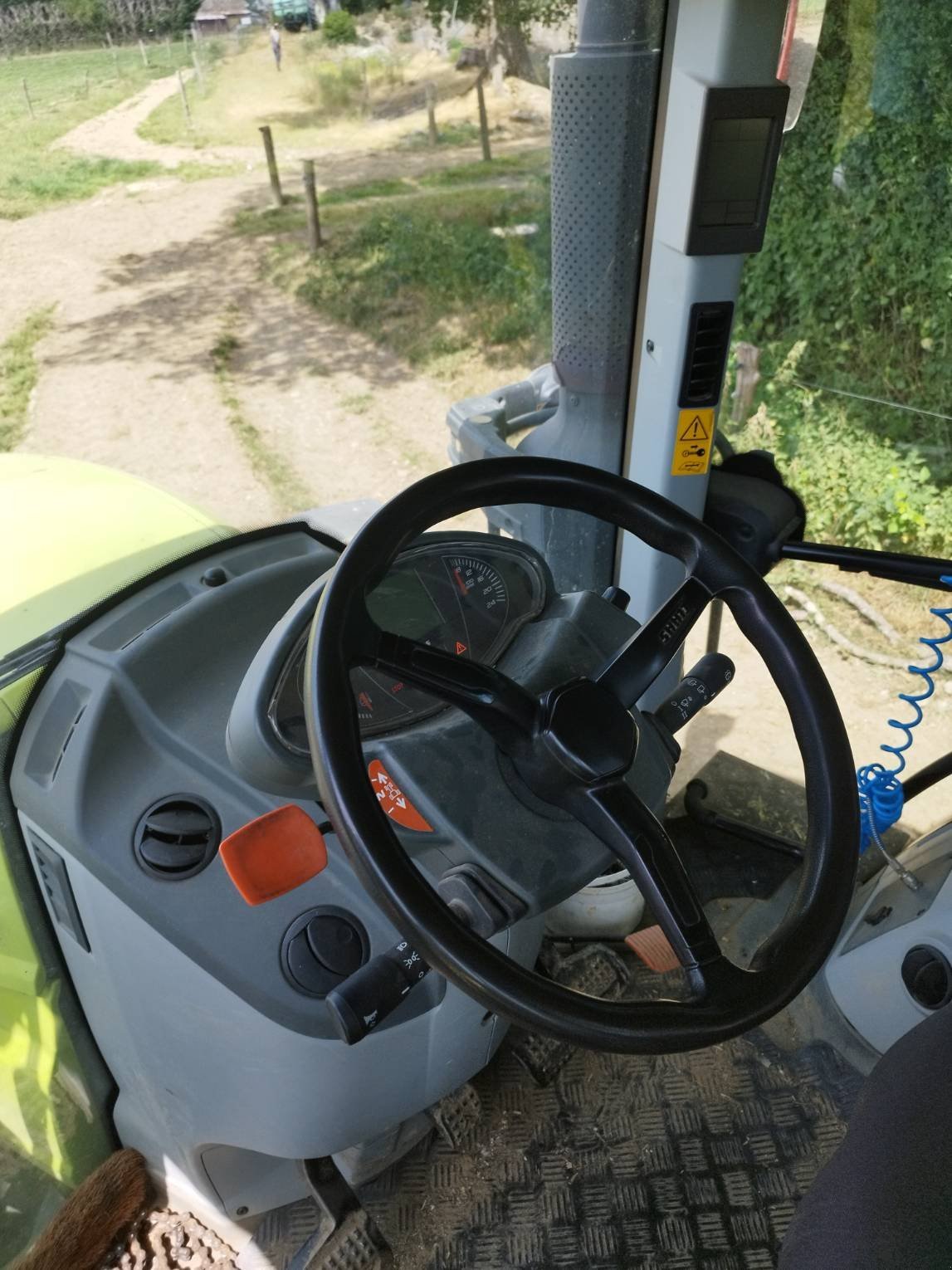 Traktor типа CLAAS Arion 510, Gebrauchtmaschine в Le Horps (Фотография 5)