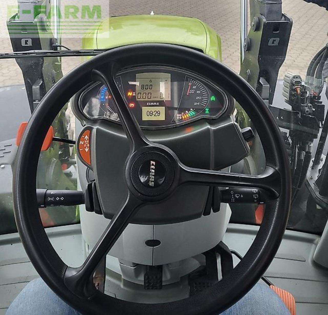 Traktor of the type CLAAS arion 510, Gebrauchtmaschine in STEDESAND (Picture 6)