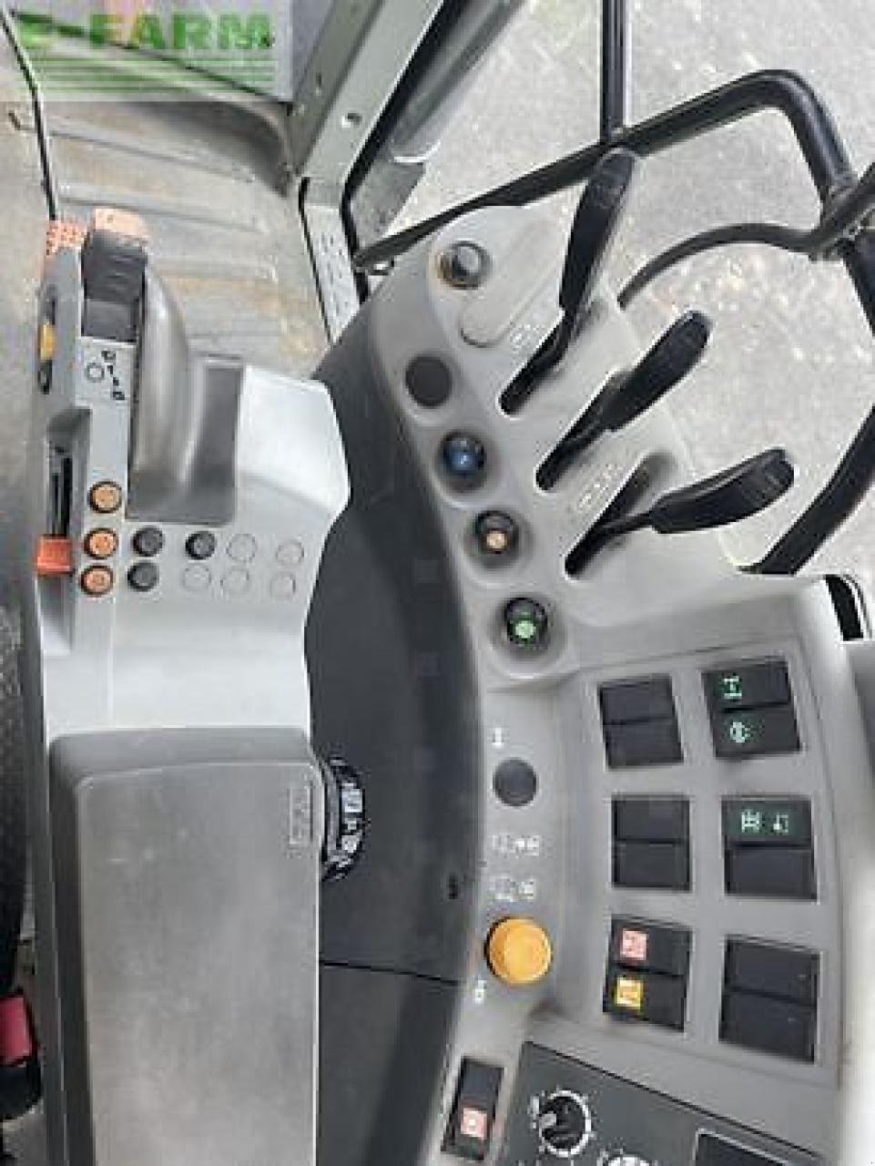 Traktor du type CLAAS arion 510, Gebrauchtmaschine en MONFERRAN (Photo 13)