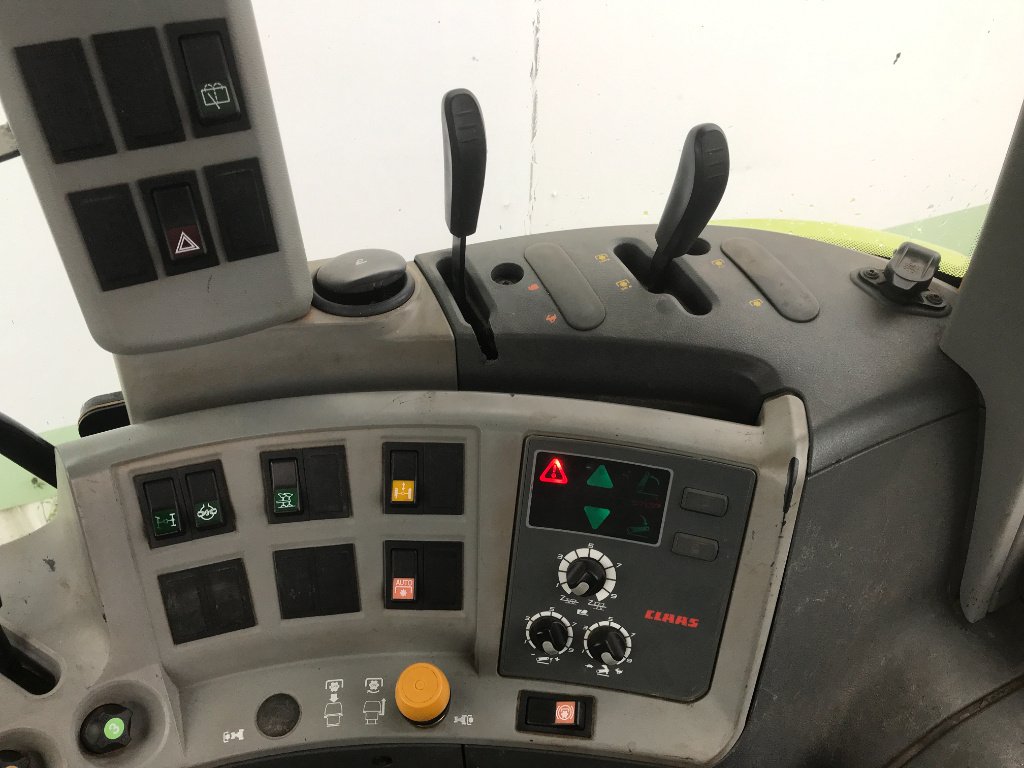 Traktor typu CLAAS ARION 510, Gebrauchtmaschine v MORLHON LE HAUT (Obrázek 11)