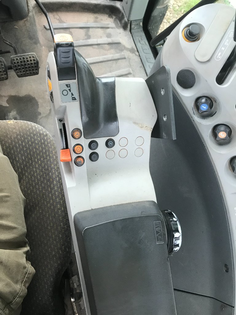 Traktor typu CLAAS ARION 510, Gebrauchtmaschine v MORLHON LE HAUT (Obrázek 10)