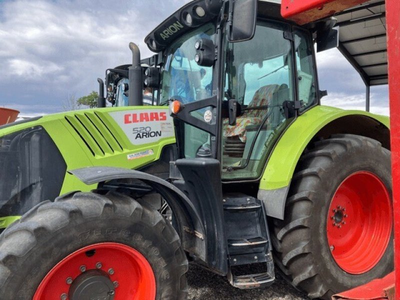 Traktor typu CLAAS ARION 520 CIS T4I CIS, Gebrauchtmaschine v Feurs (Obrázok 1)