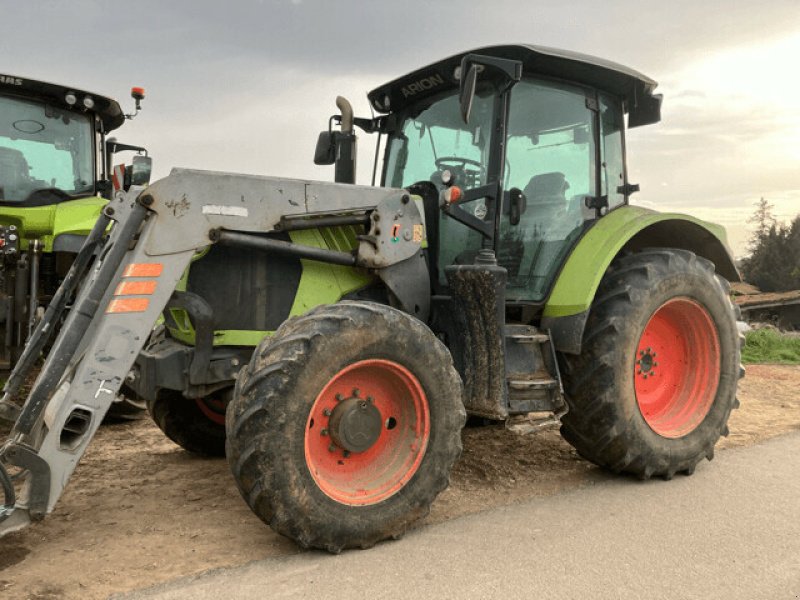 Traktor типа CLAAS ARION 520 CIS T4I CIS, Gebrauchtmaschine в Feurs (Фотография 1)