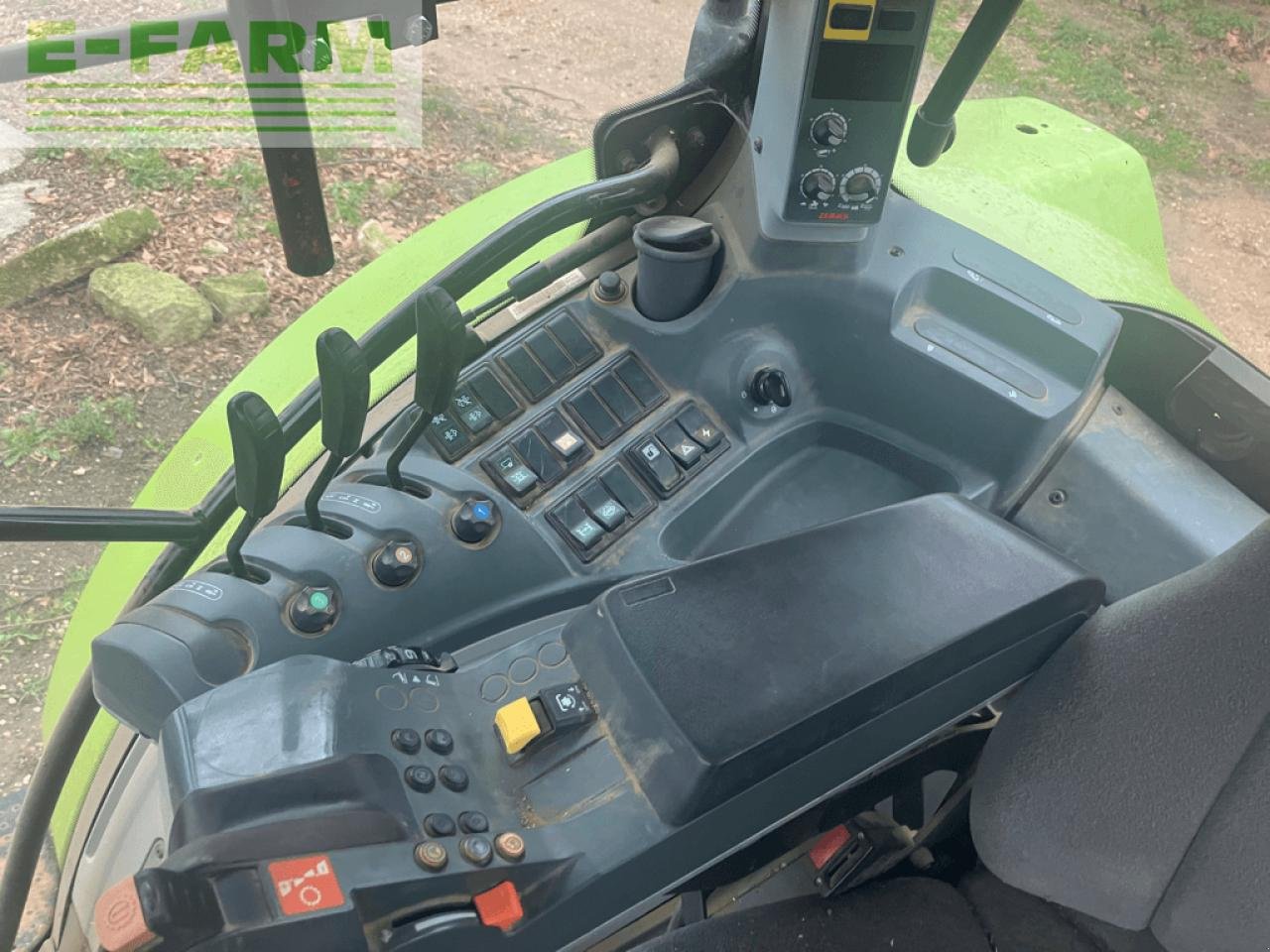 Traktor Türe ait CLAAS arion 520 t4i, Gebrauchtmaschine içinde ST ANDIOL (resim 8)