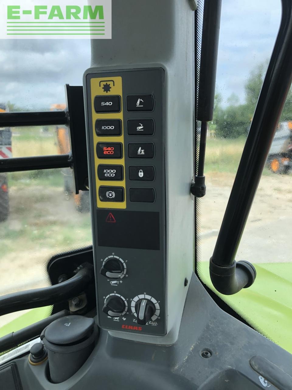 Traktor Türe ait CLAAS arion 520 t4i, Gebrauchtmaschine içinde ST ANDIOL (resim 15)