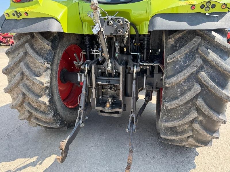 Traktor типа CLAAS ARION 520, Gebrauchtmaschine в Richebourg (Фотография 5)