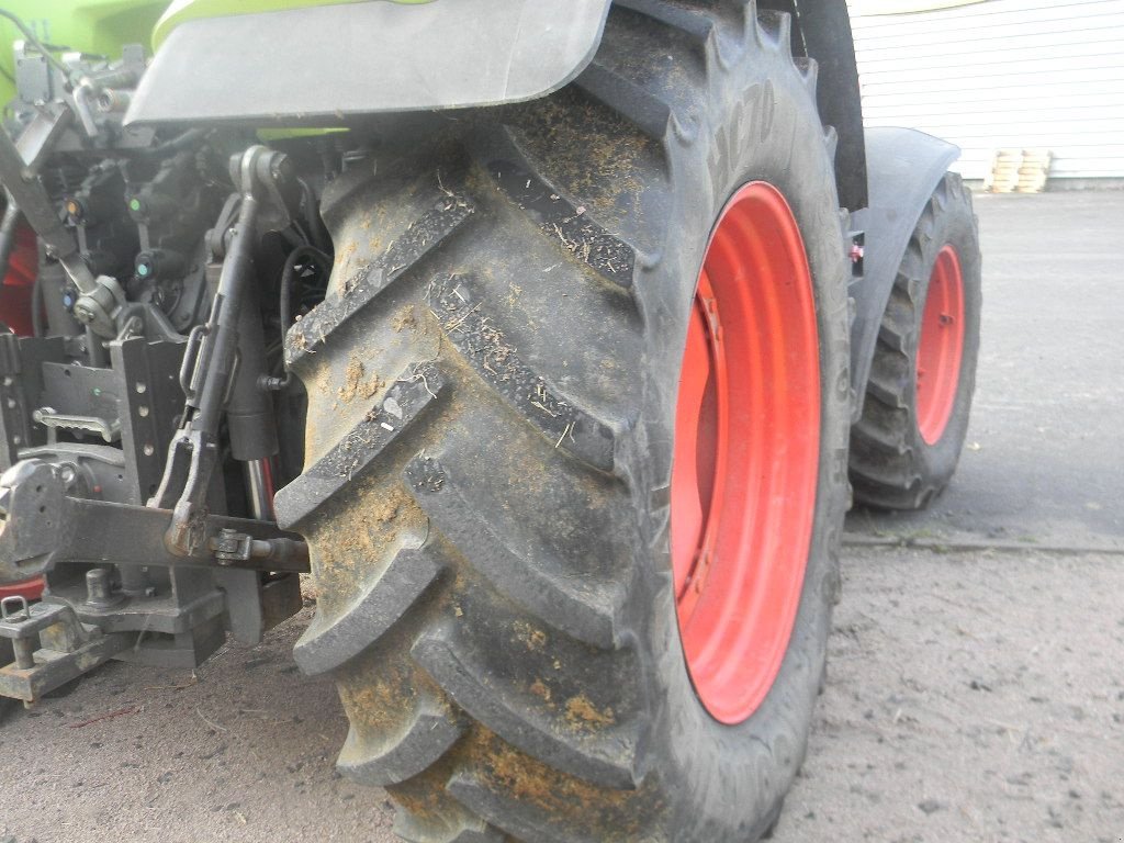 Traktor del tipo CLAAS ARION 520, Gebrauchtmaschine In ENNEZAT (Immagine 6)