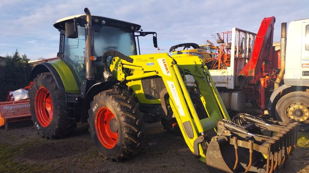 Traktor typu CLAAS ARION 520, Gebrauchtmaschine v ENNEZAT (Obrázek 1)