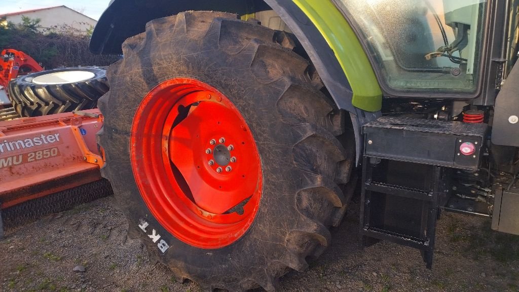 Traktor typu CLAAS ARION 520, Gebrauchtmaschine v ENNEZAT (Obrázek 5)