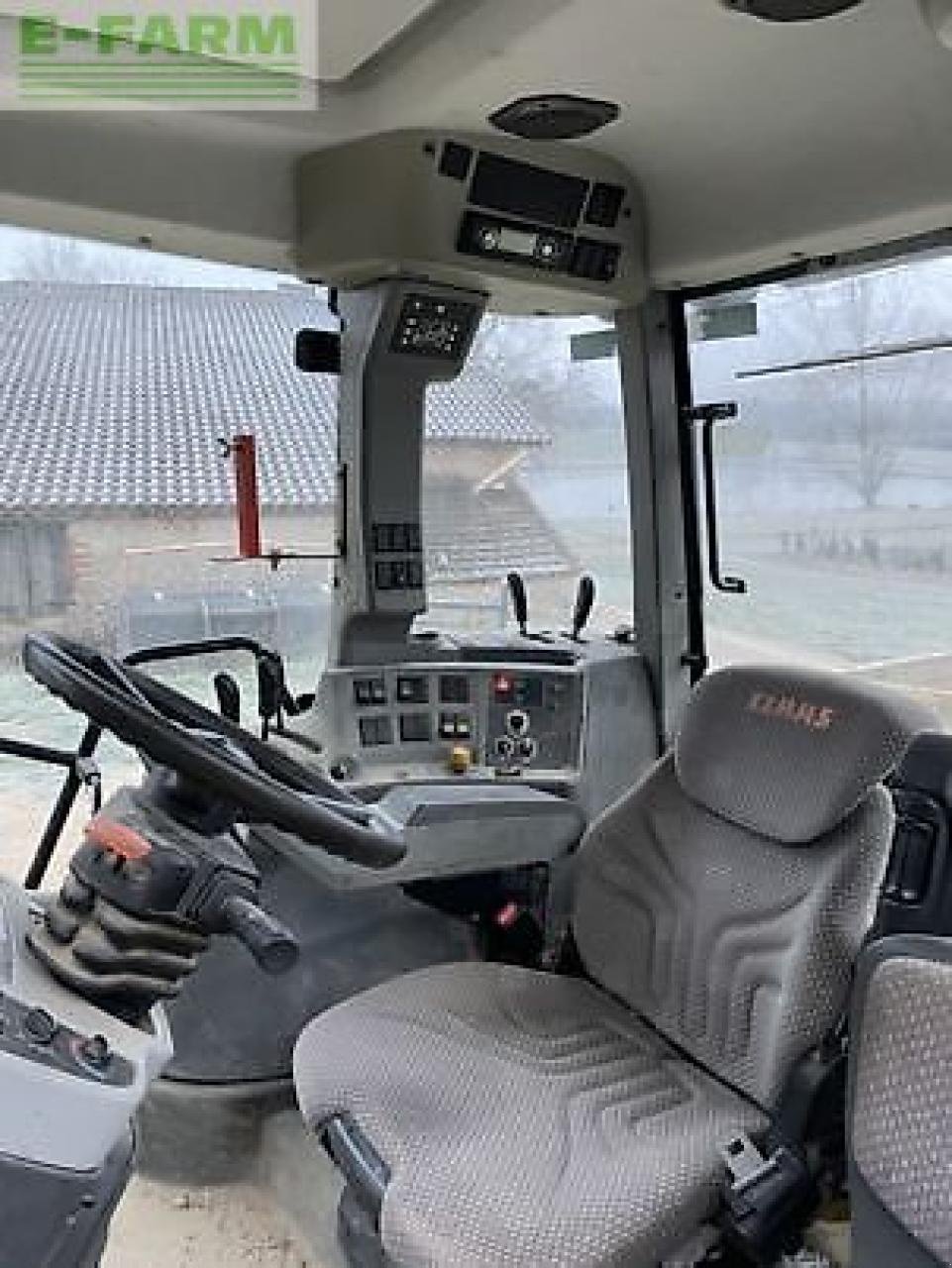 Traktor typu CLAAS arion 520, Gebrauchtmaschine v MONFERRAN (Obrázek 4)