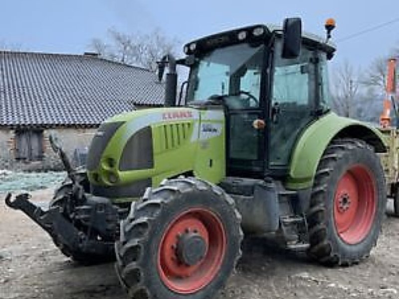 Traktor van het type CLAAS ARION 520, Gebrauchtmaschine in PEYROLE