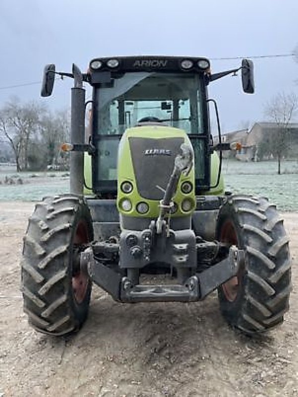 Traktor van het type CLAAS ARION 520, Gebrauchtmaschine in PEYROLE (Foto 2)