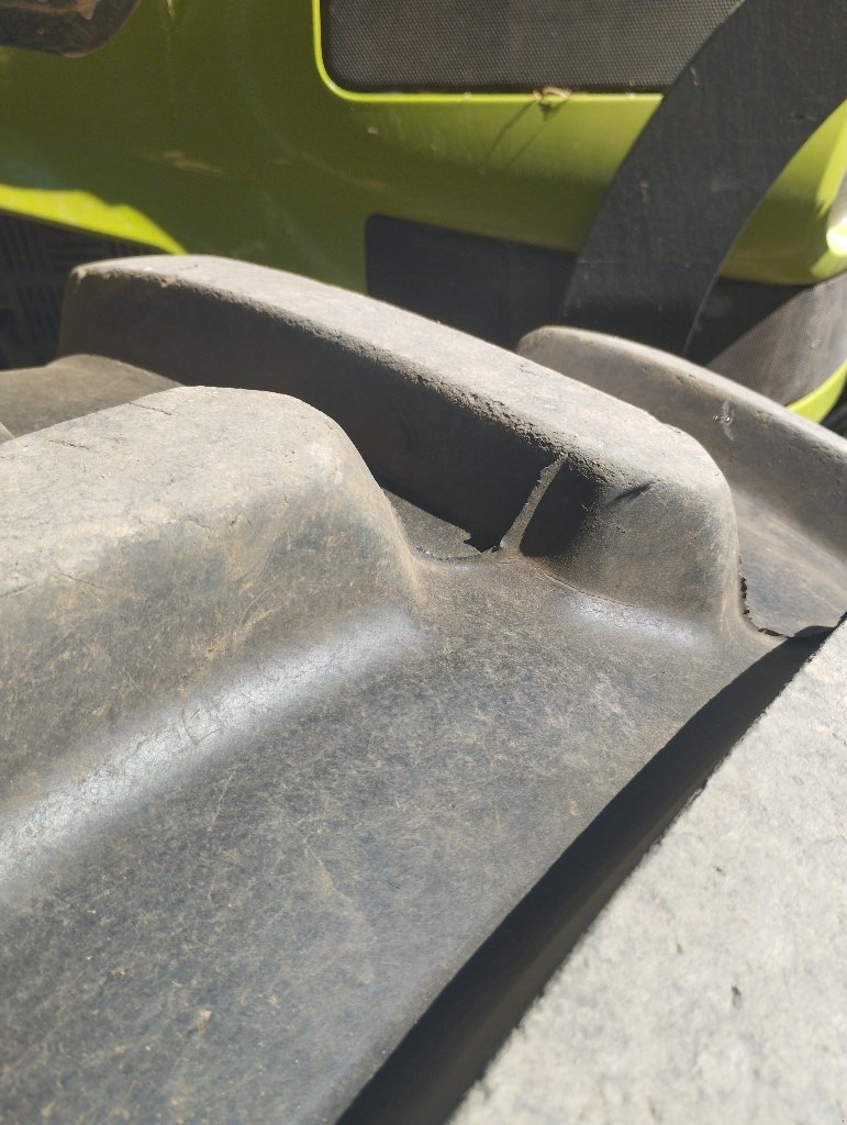 Traktor του τύπου CLAAS ARION 520, Gebrauchtmaschine σε Millau (Φωτογραφία 11)