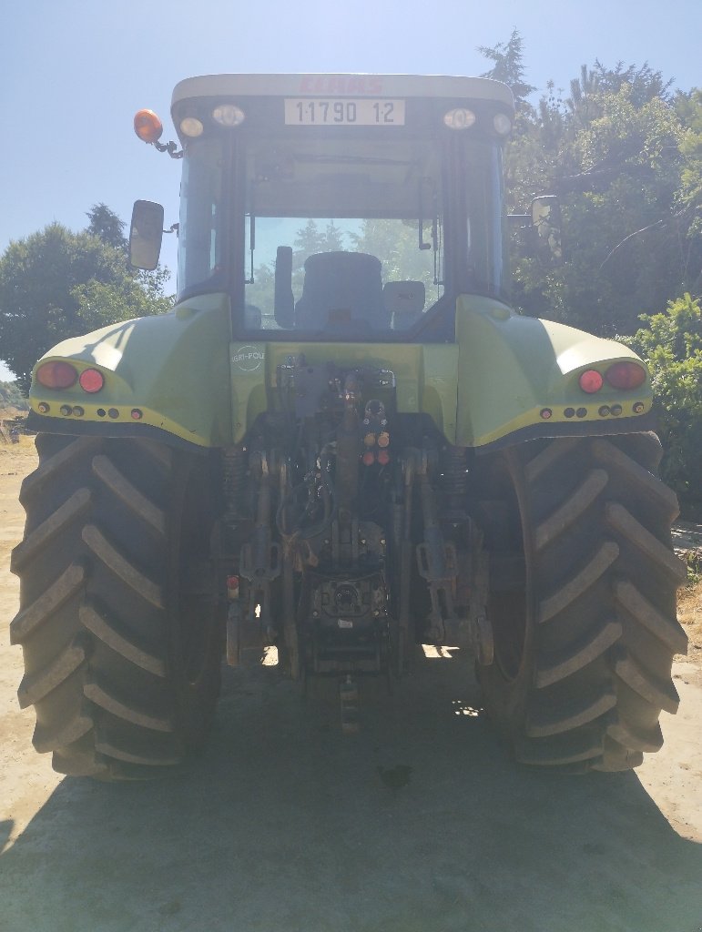 Traktor του τύπου CLAAS ARION 520, Gebrauchtmaschine σε Millau (Φωτογραφία 9)