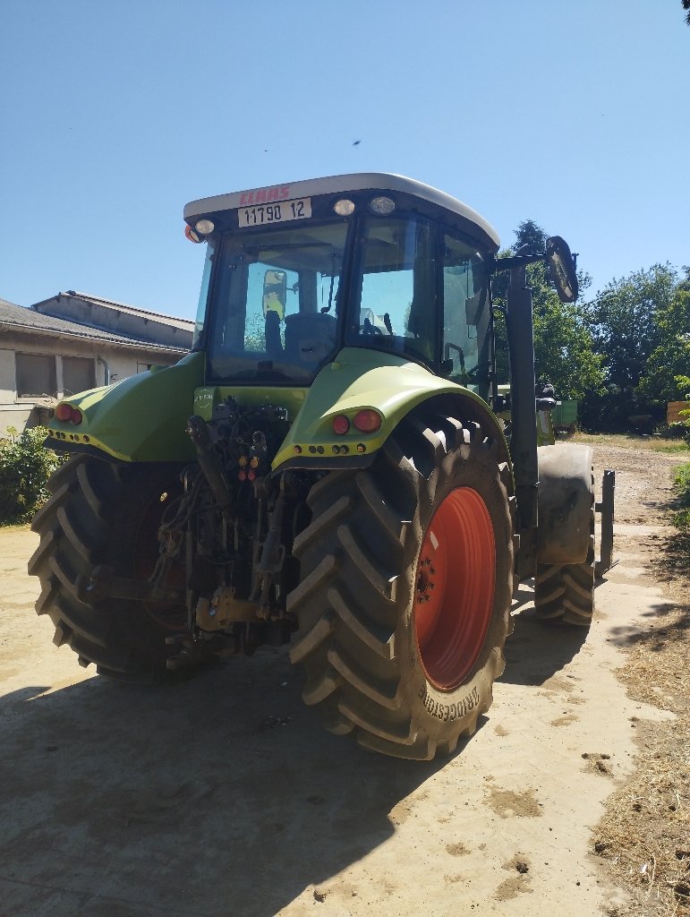 Traktor του τύπου CLAAS ARION 520, Gebrauchtmaschine σε Millau (Φωτογραφία 4)