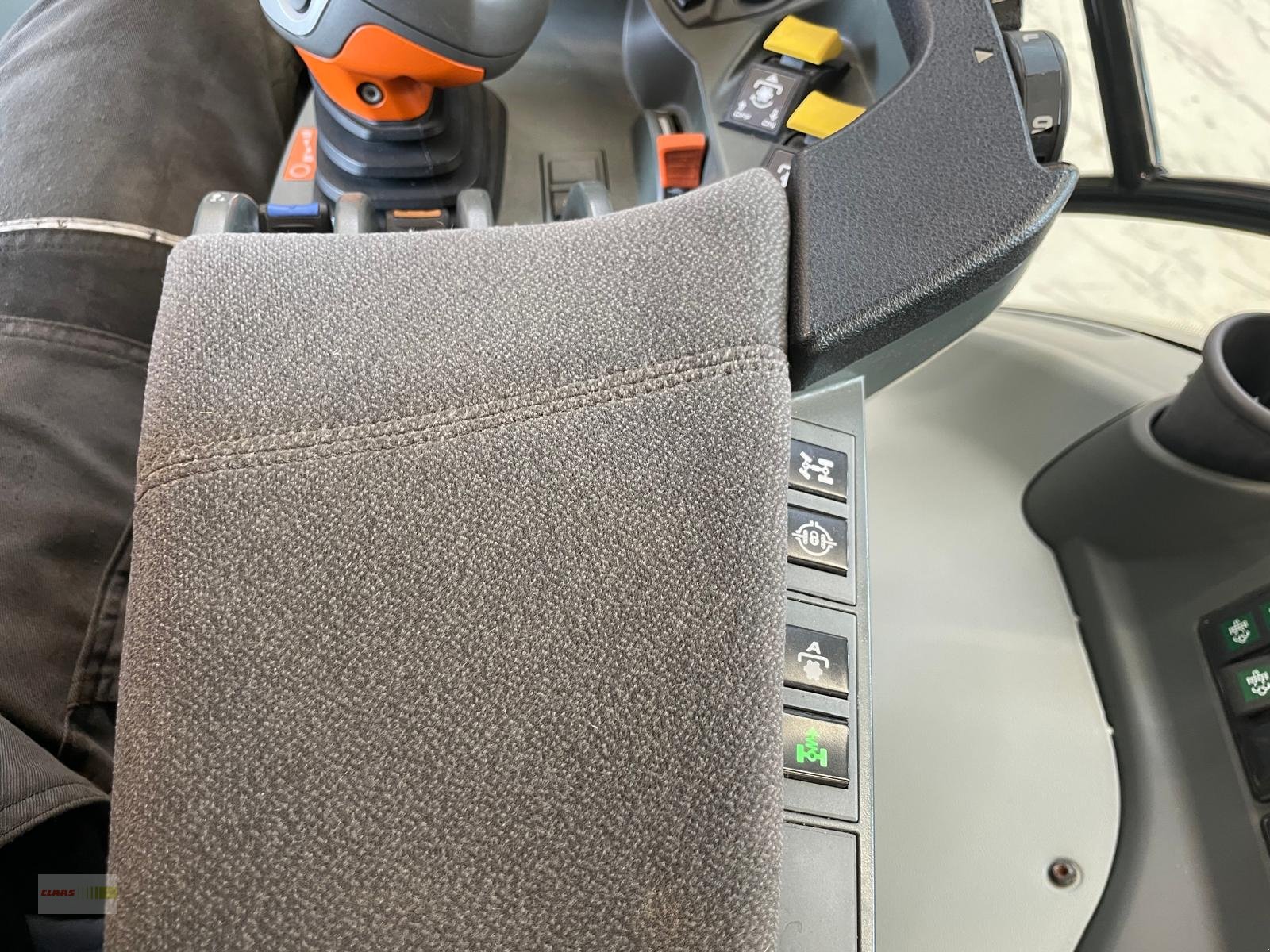 Traktor des Typs CLAAS Arion 530 CEBIS, Gebrauchtmaschine in Langenau (Bild 18)