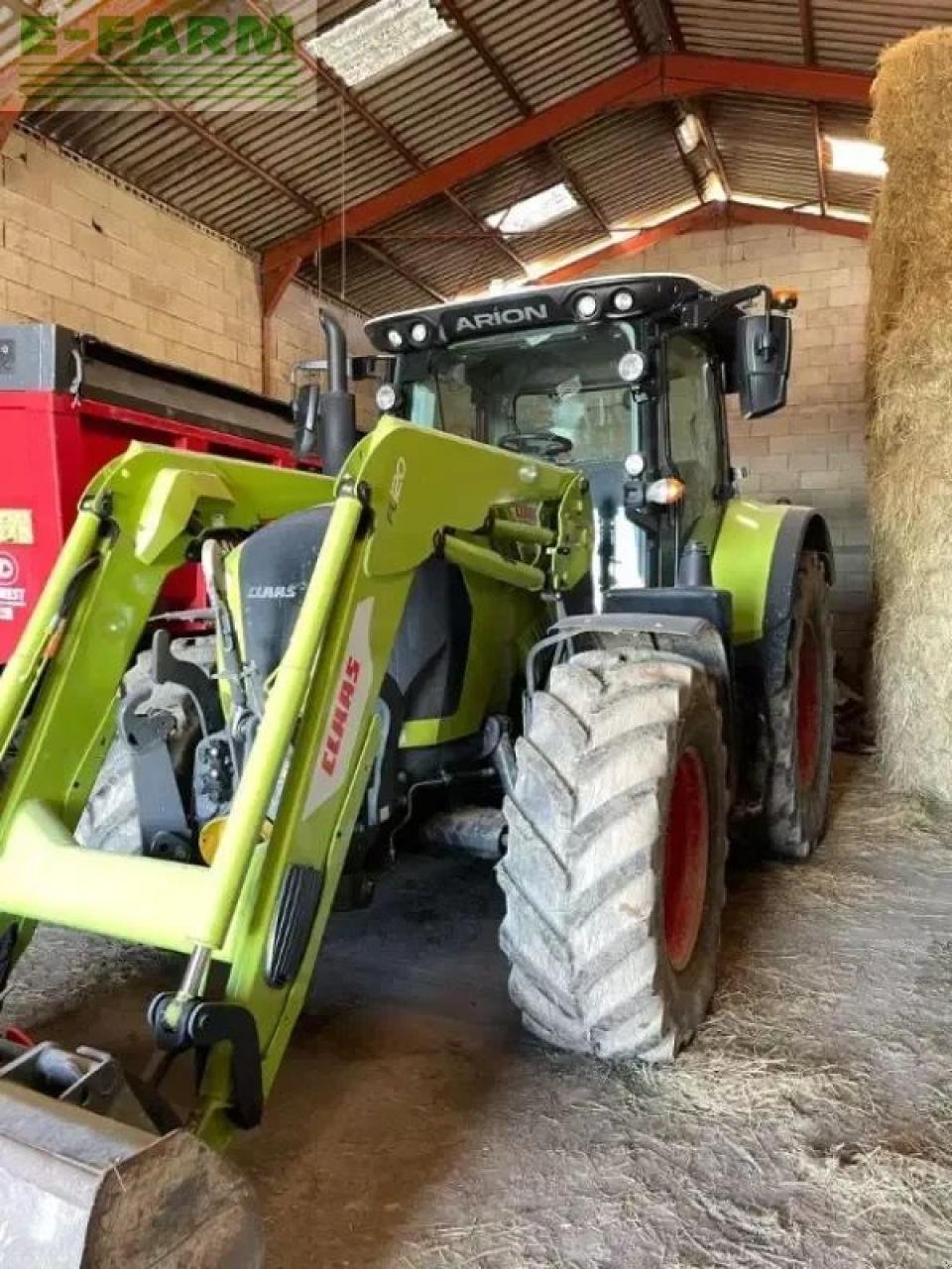 Traktor van het type CLAAS arion 530 cis CIS, Gebrauchtmaschine in SAINTE-GENEVIÈVE-SUR-ARGENCE (Foto 2)