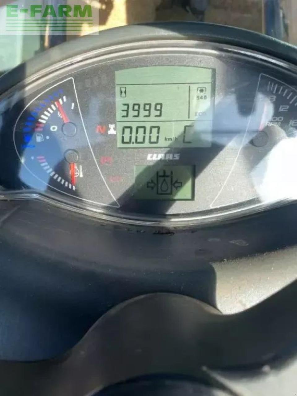 Traktor typu CLAAS arion 530 cis CIS, Gebrauchtmaschine w SAINTE-GENEVIÈVE-SUR-ARGENCE (Zdjęcie 7)