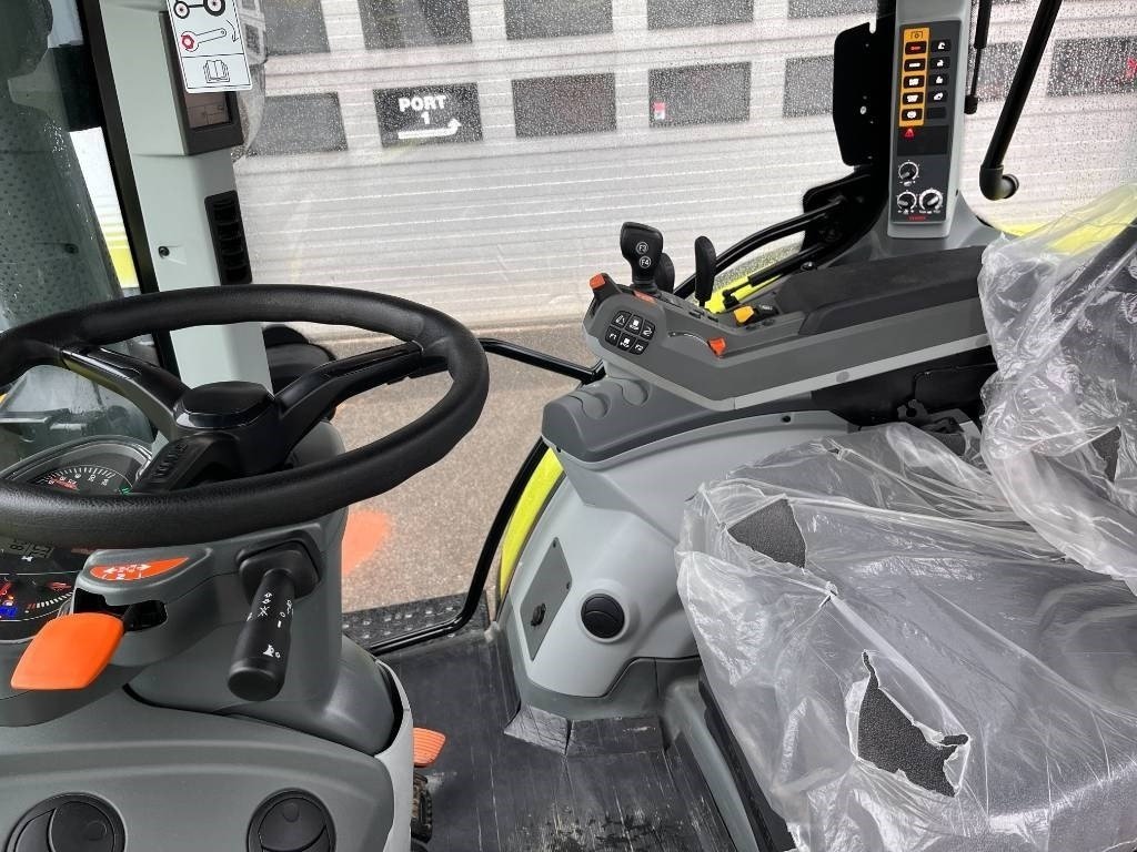 Traktor Türe ait CLAAS ARION 530 CIS, Gebrauchtmaschine içinde Kolding (resim 8)