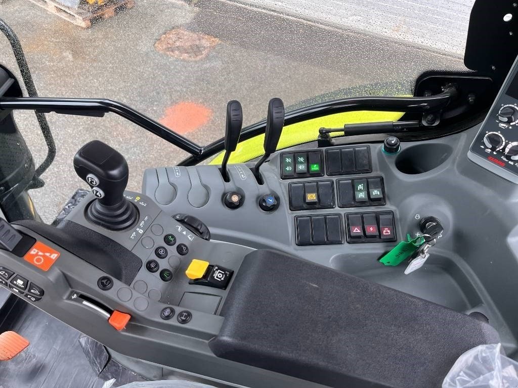 Traktor Türe ait CLAAS ARION 530 CIS, Gebrauchtmaschine içinde Kolding (resim 10)