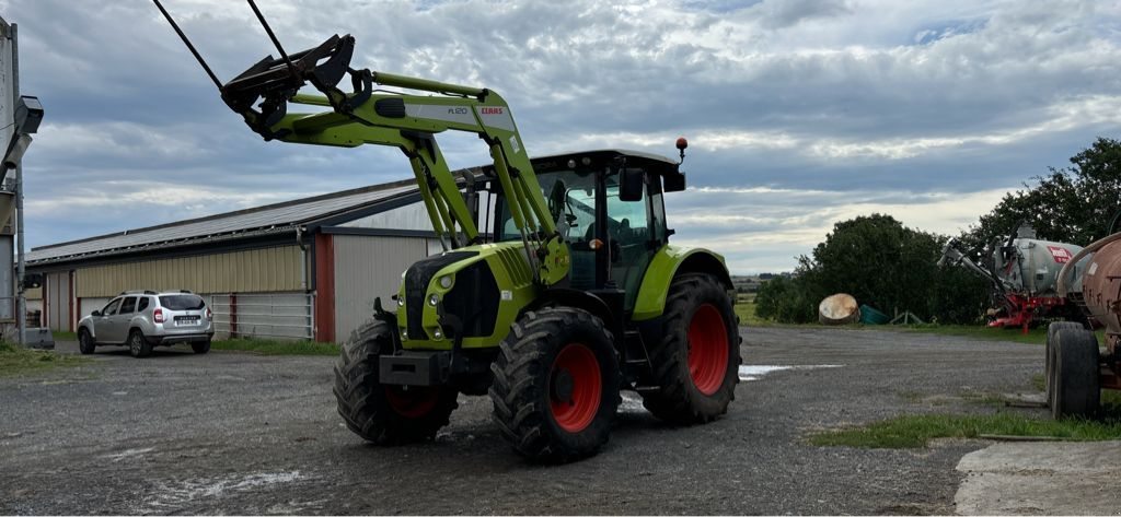 Traktor of the type CLAAS ARION 530 CIS, Gebrauchtmaschine in SAINTE GENEVIEVE SUR AGENCE (Picture 1)