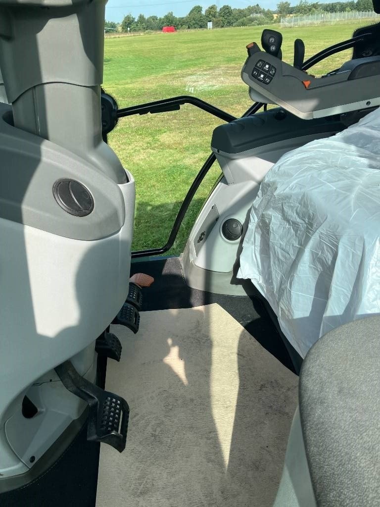 Traktor του τύπου CLAAS Arion 530 CIS, Gebrauchtmaschine σε Aalestrup (Φωτογραφία 9)