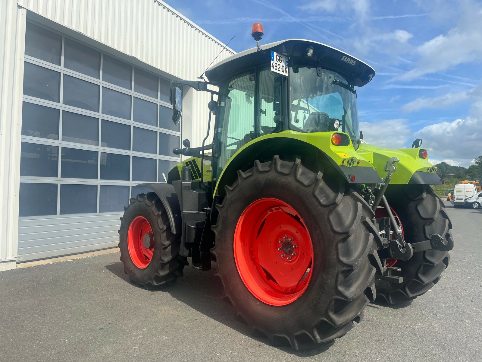 Traktor от тип CLAAS ARION 530 CMATIC S5 CONCEPT, Gebrauchtmaschine в Charnay-lès-macon (Снимка 3)