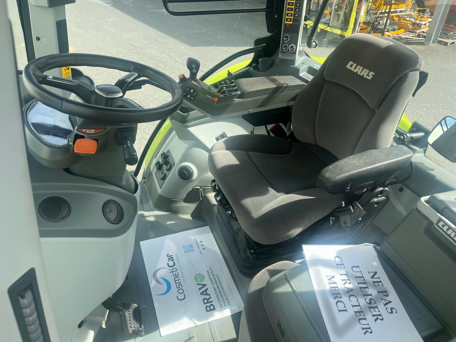 Traktor от тип CLAAS ARION 530 CMATIC S5 CONCEPT, Gebrauchtmaschine в Charnay-lès-macon (Снимка 7)