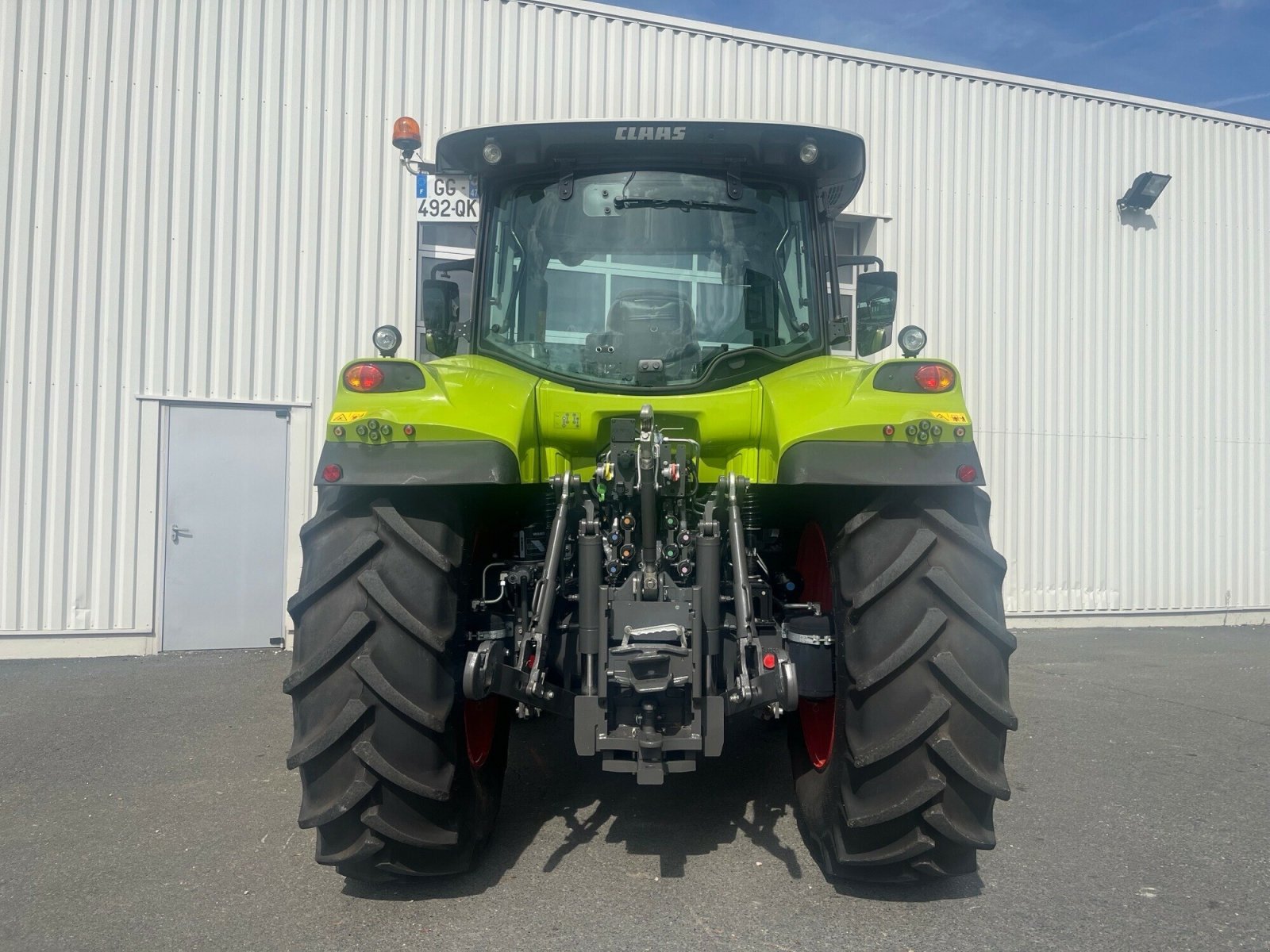 Traktor от тип CLAAS ARION 530 CMATIC S5 CONCEPT, Gebrauchtmaschine в Charnay-lès-macon (Снимка 6)