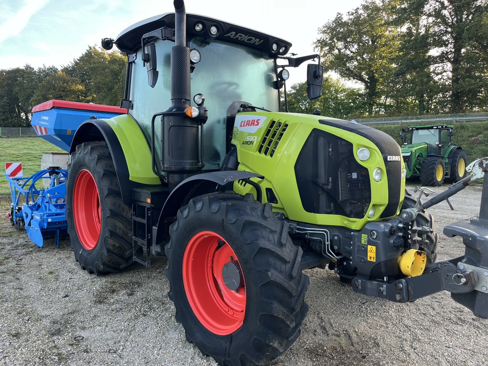 Traktor des Typs CLAAS ARION 530 CMATIC S5 LS 30+, Gebrauchtmaschine in PONTIVY (Bild 1)