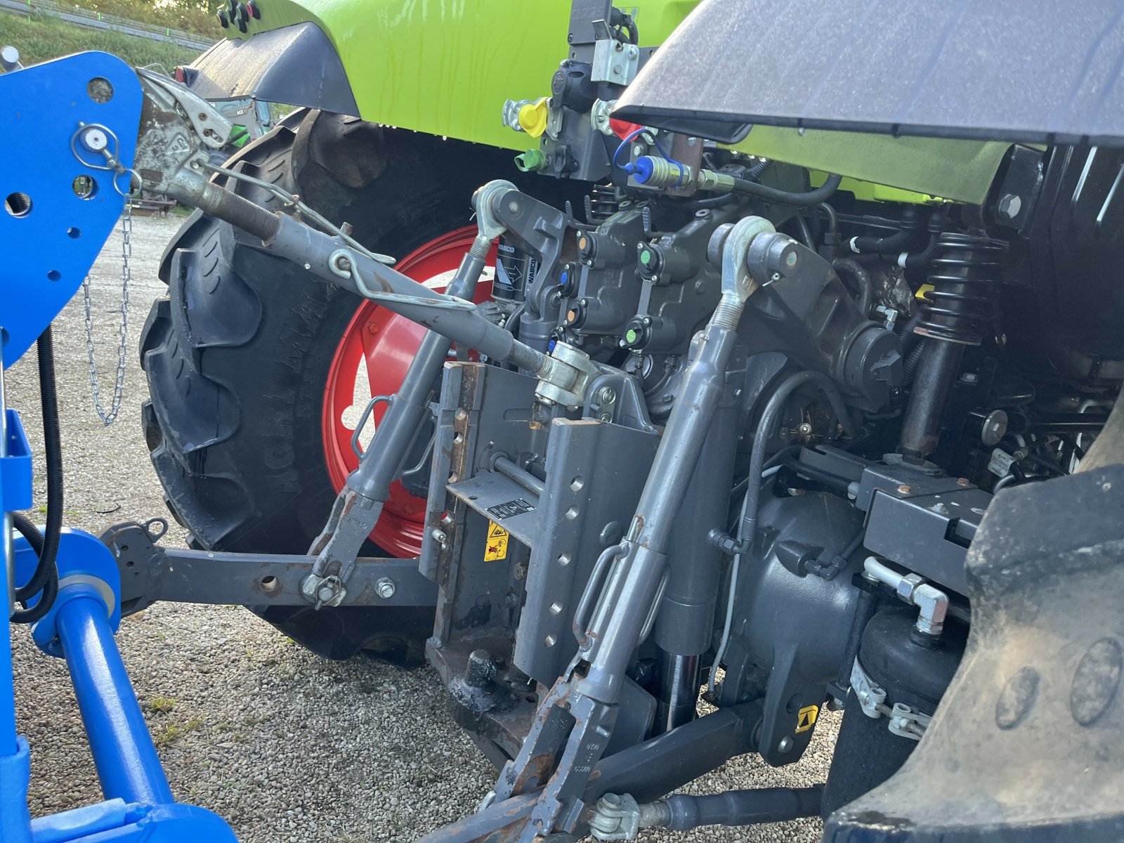 Traktor des Typs CLAAS ARION 530 CMATIC S5 LS 30+, Gebrauchtmaschine in PONTIVY (Bild 6)