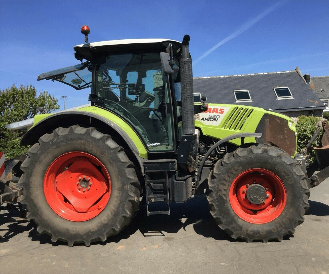 Traktor Türe ait CLAAS ARION 530 CMATIC, Gebrauchtmaschine içinde PLOUIGNEAU (resim 3)