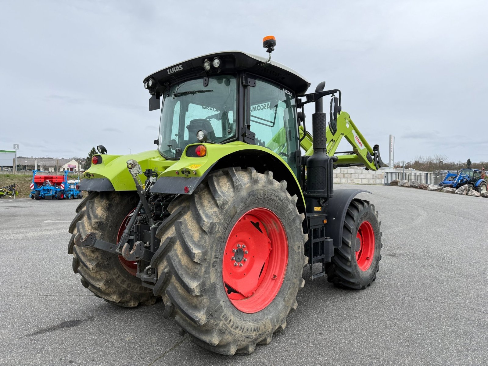 Traktor del tipo CLAAS ARION 530 HEXASHIFT -, Gebrauchtmaschine en ORLEIX (Imagen 4)