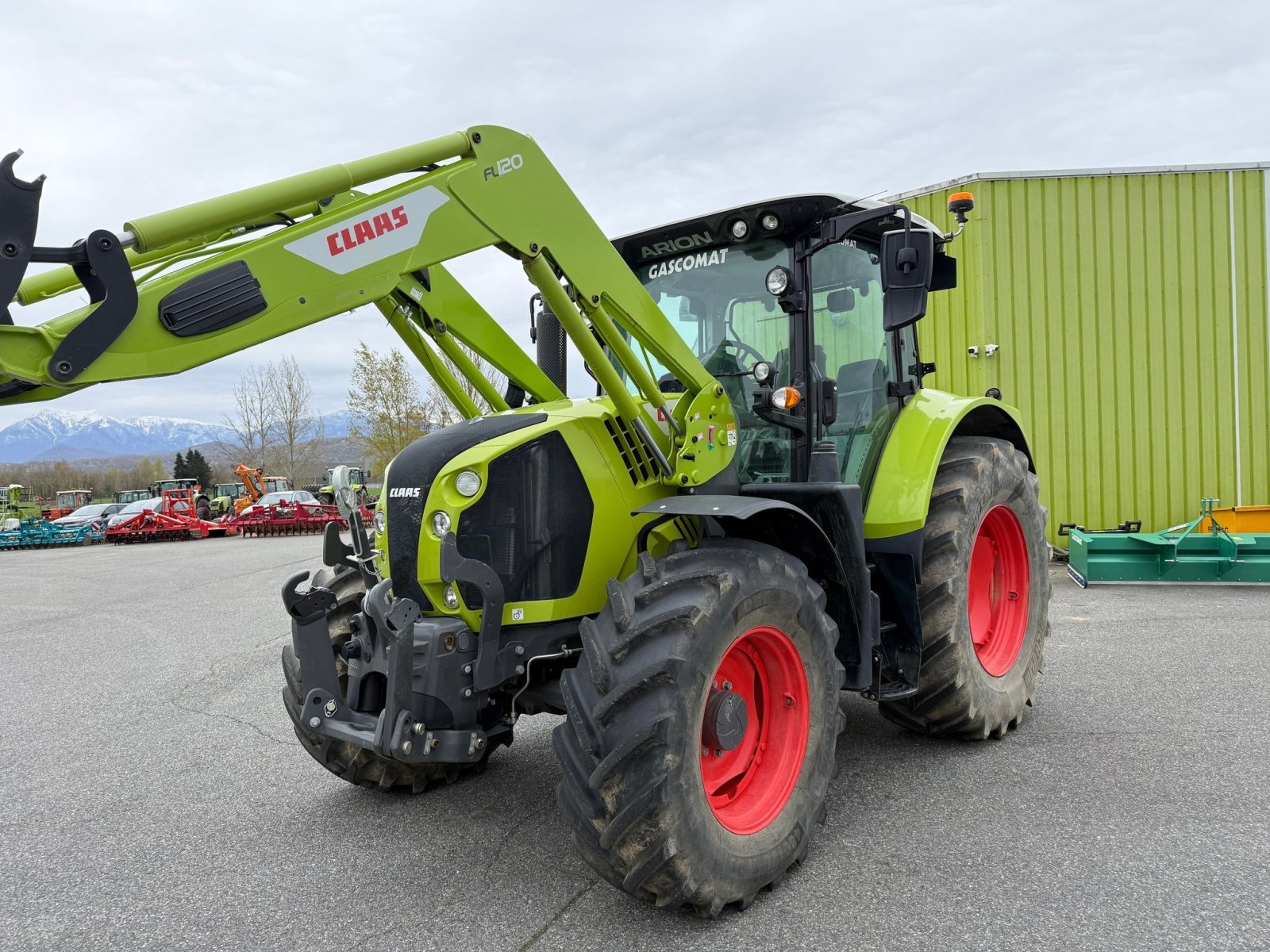 Traktor типа CLAAS ARION 530 HEXASHIFT -, Gebrauchtmaschine в ORLEIX (Фотография 8)