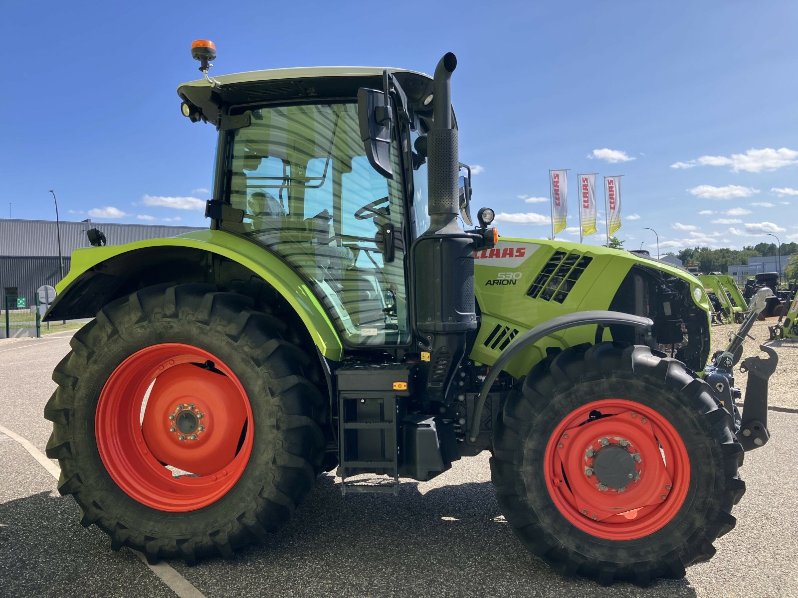 Traktor of the type CLAAS ARION 530 HEXASHIFT, Gebrauchtmaschine in AILLAS (Picture 4)