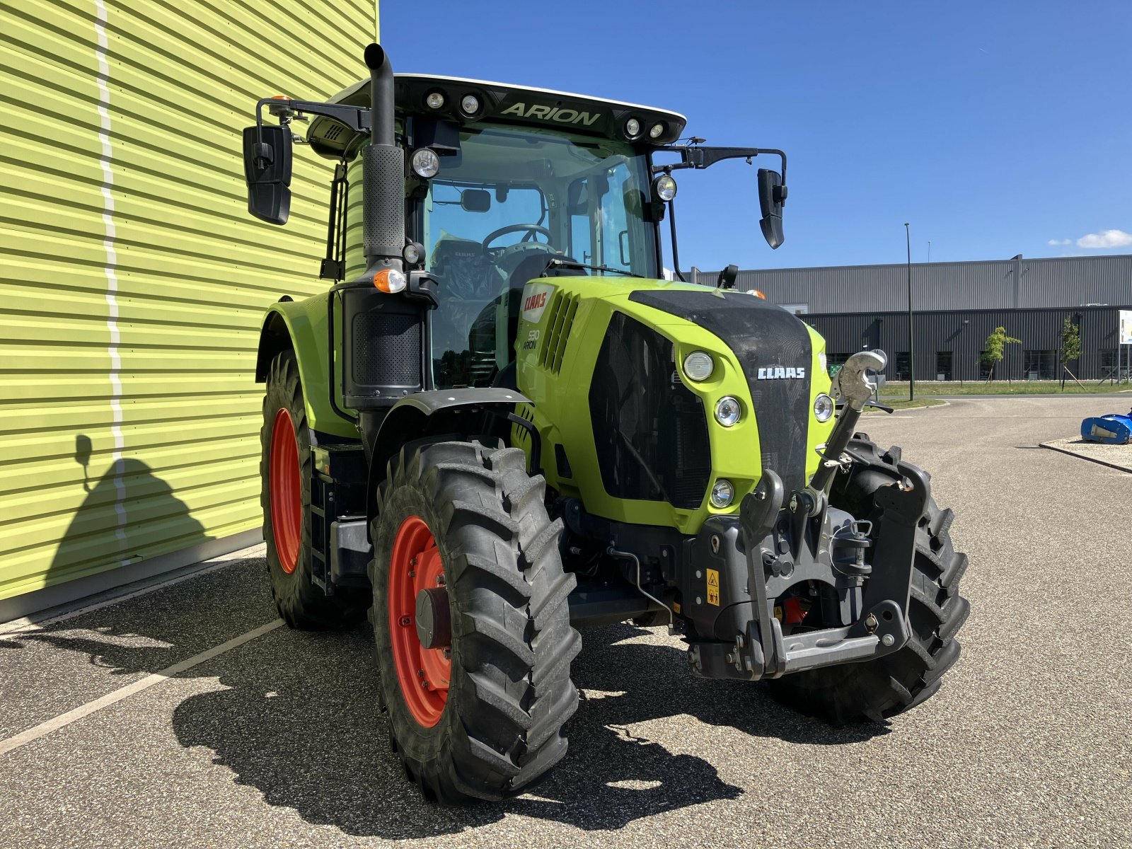 Traktor of the type CLAAS ARION 530 HEXASHIFT, Gebrauchtmaschine in AILLAS (Picture 5)