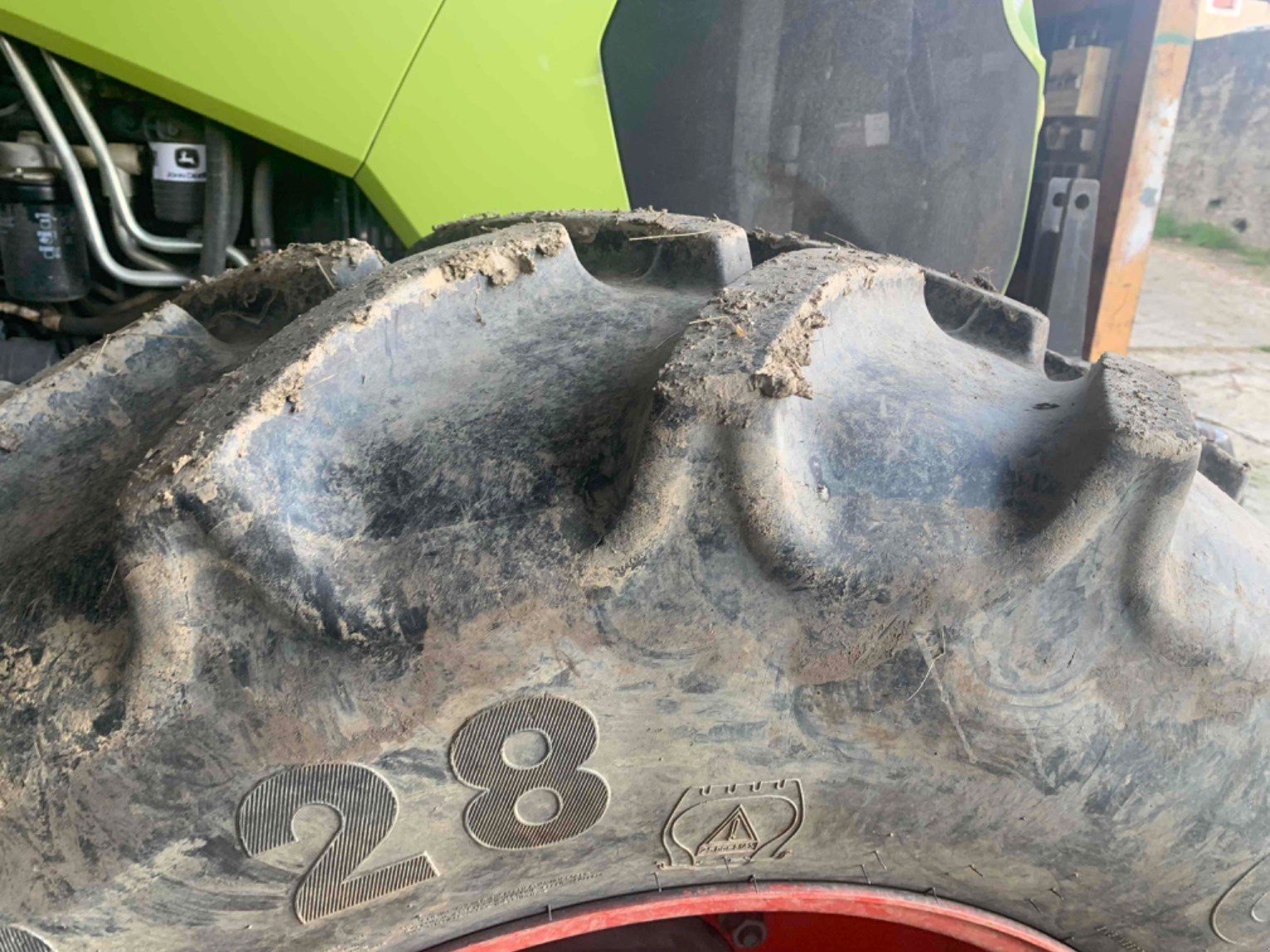 Traktor typu CLAAS ARION 530 T4I CIS, Gebrauchtmaschine v ORLEIX (Obrázek 5)