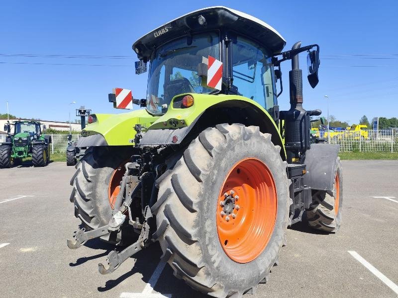 Traktor des Typs CLAAS ARION 530, Gebrauchtmaschine in VERDUN (Bild 3)