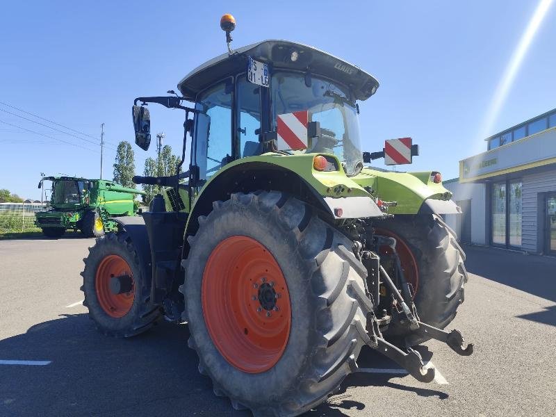 Traktor des Typs CLAAS ARION 530, Gebrauchtmaschine in VERDUN (Bild 4)