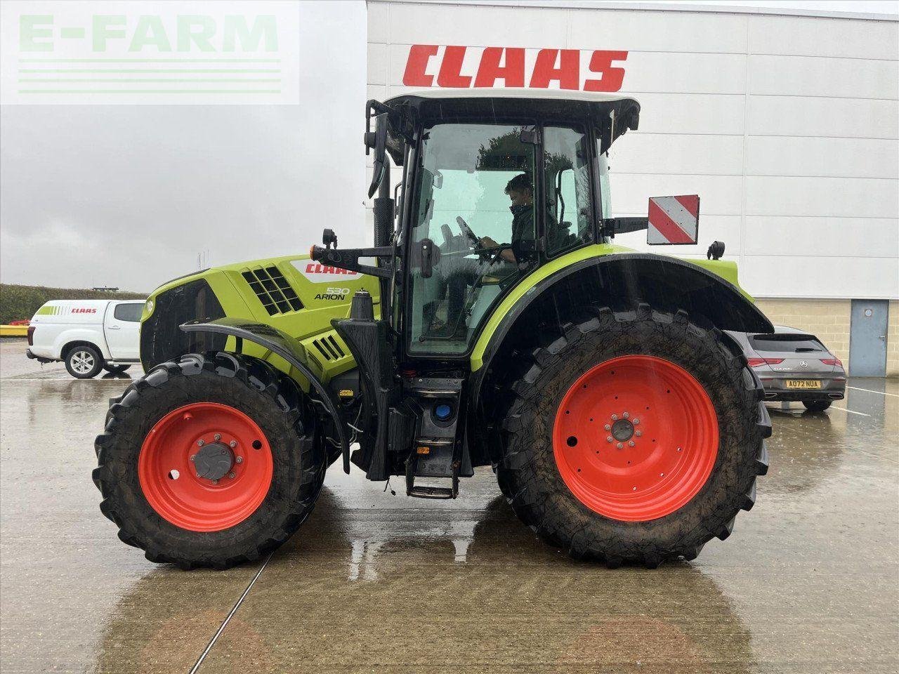 Traktor des Typs CLAAS ARION 530, Gebrauchtmaschine in SUFFOLK (Bild 9)